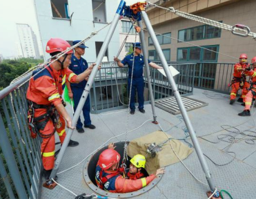 青青草成人在线搭配繩索技術需要考慮錨點問題